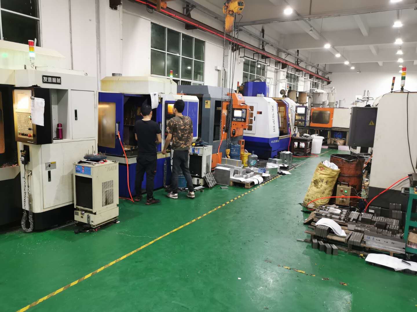 El trabajar a máquina de piezas mecánicas